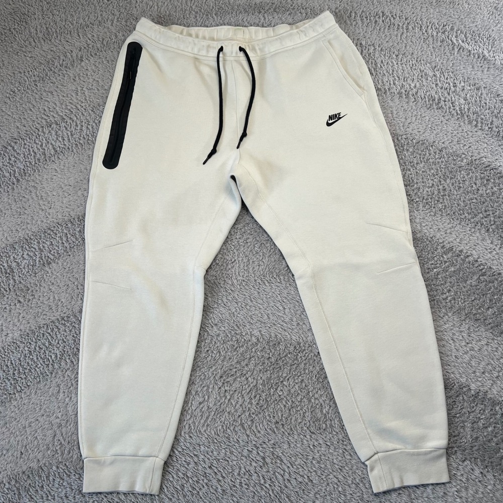 Nike Tech Fleece Jogger Pants Off White Beige Men's 2XL Jogging Athletic Tapered